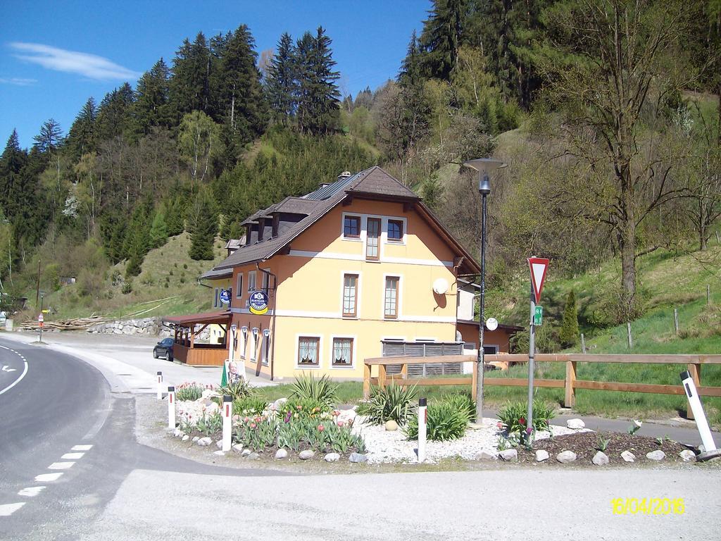 Gasthaus Zur Melzen Hotel Versbichl Buitenkant foto